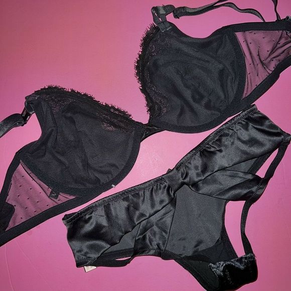 Victoria's Secret unlined 34C,34DDD BRA SET S Cutout panty BLACK VELVET VELOUR - Picture 2 of 2
